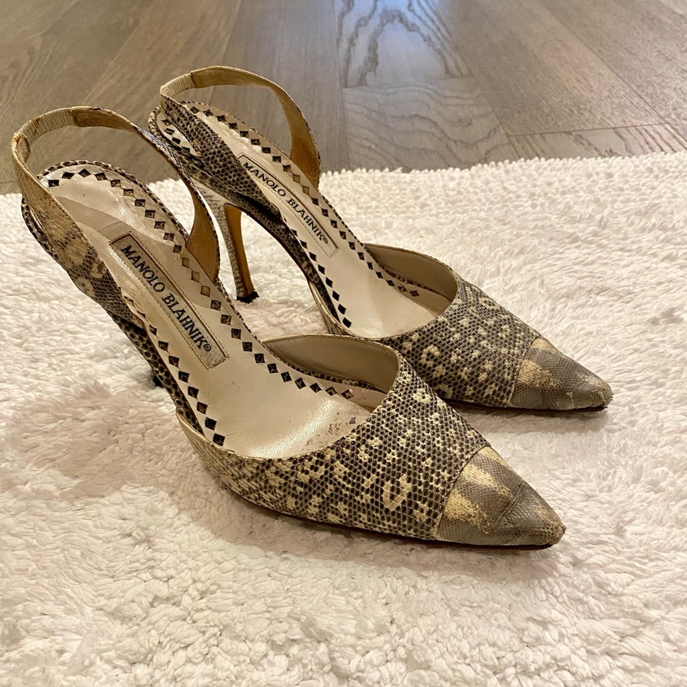 Manolo Blahnik Slingback